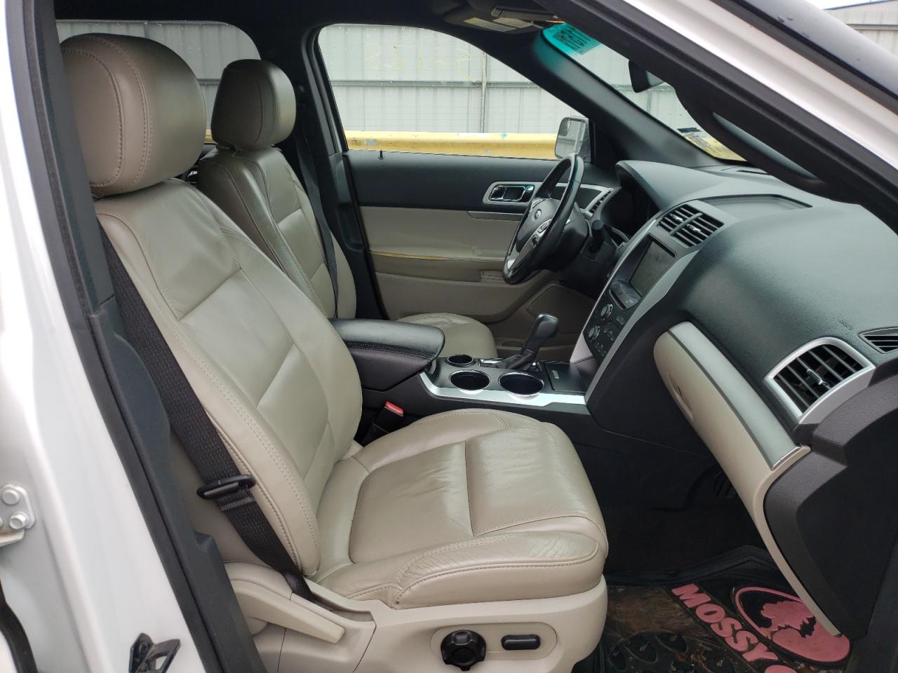 Photo 5 from auction – 2012 FORD EXPLORER X with VIN 1FMHK7D8XCGA34850