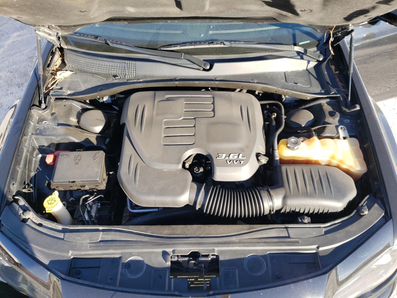Photo 7 from auction – 2014 CHRYSLER 300 S with VIN 2C3CCABG0EH352135