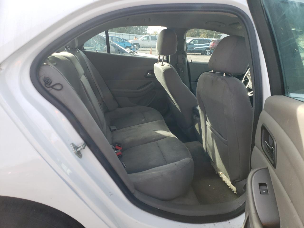 Photo 6 from auction – 2013 CHEVROLET MALIBU LS with VIN 1G11B5SA3DF346363
