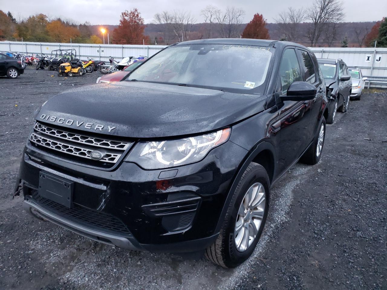 Photo 2 from auction – 2017 LAND ROVER DISCOVERY with VIN SALCP2BG5HH668607