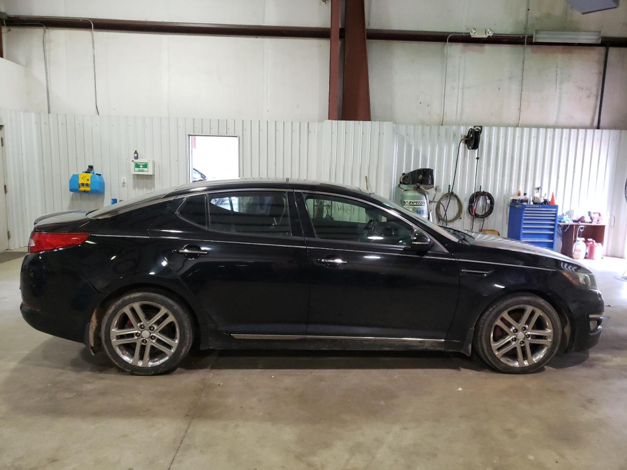 Photo 9 from auction – 2013 KIA OPTIMA SX with VIN 5XXGR4A67DG117142
