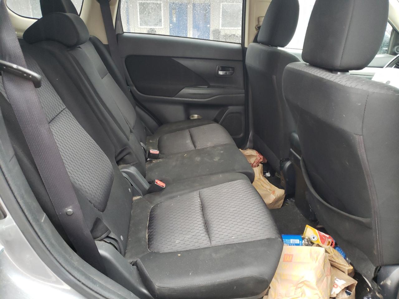 Photo 6 from auction – 2014 MITSUBISHI OUTLANDER with VIN JA4AZ3A32EZ005931