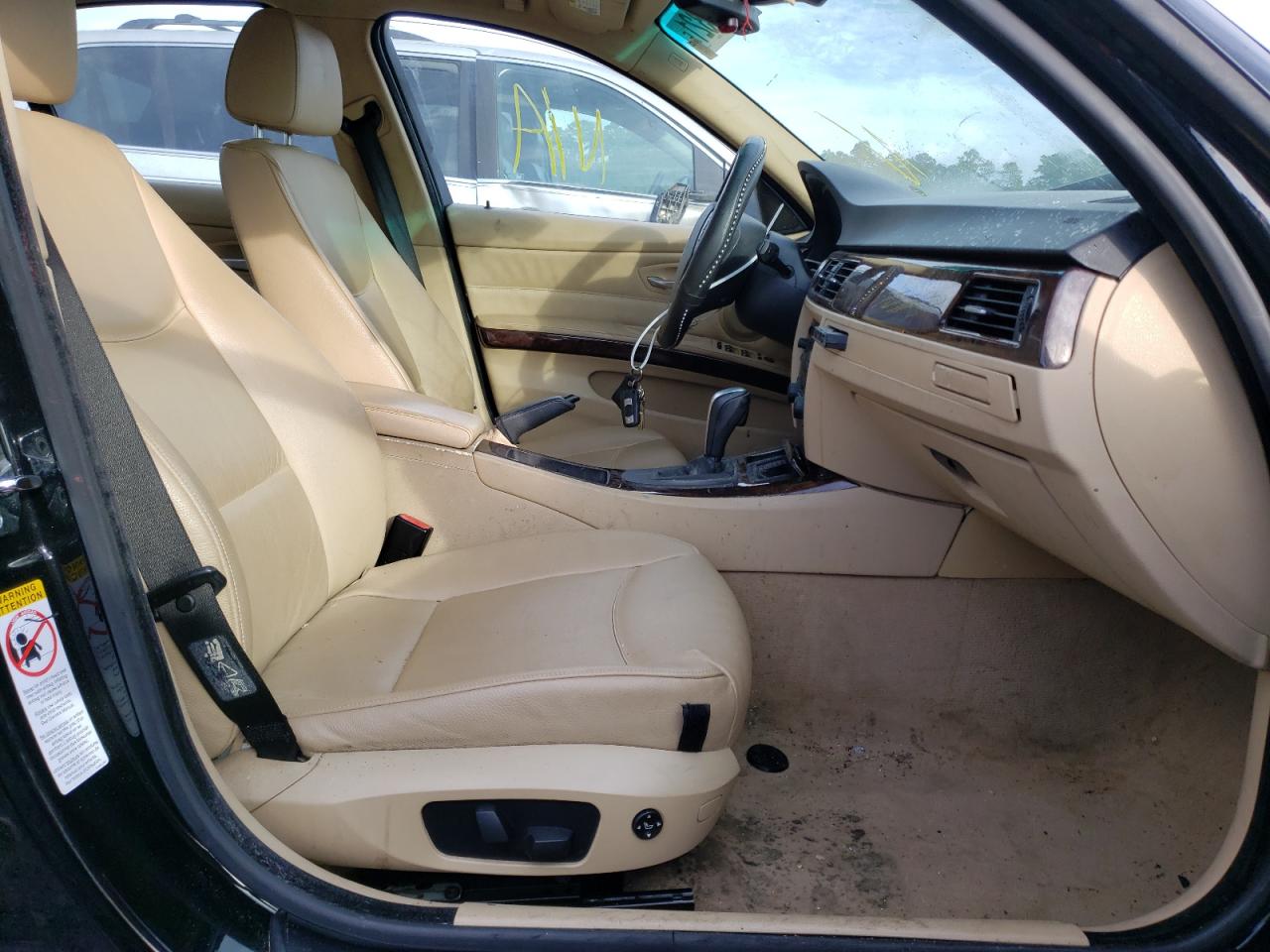Photo 5 from auction – 2006 BMW 325 I with VIN WBAVB13596KR62398