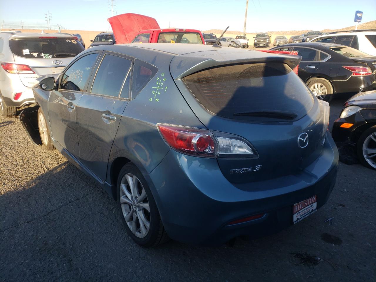 Photo 3 from auction – 2011 MAZDA 3 S with VIN JM1BL1K6XB1496591