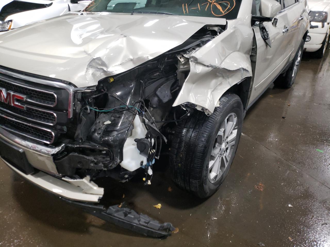 Photo 9 from auction – 2014 GMC ACADIA SLT with VIN 1GKKVRKD2EJ364411