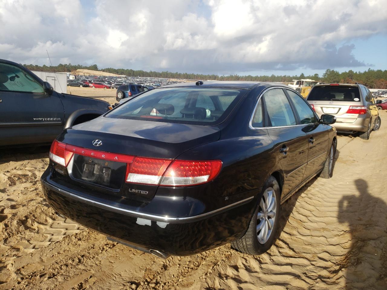 Photo 4 from auction – 2007 HYUNDAI AZERA SE with VIN KMHFC46F37A244374