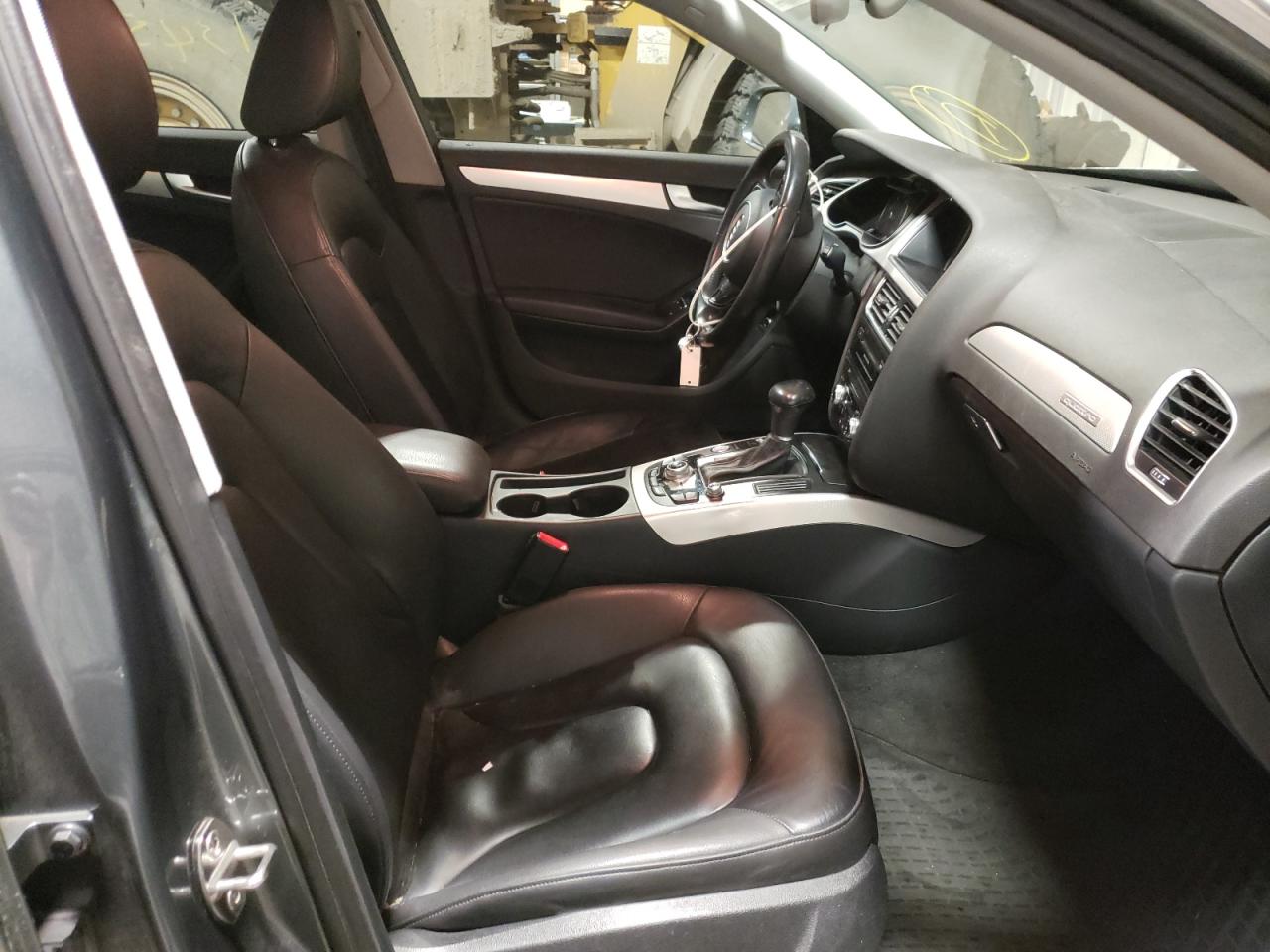 Photo 5 from auction – 2016 AUDI A4 PREMIUM with VIN WAUBFAFL2GN008349
