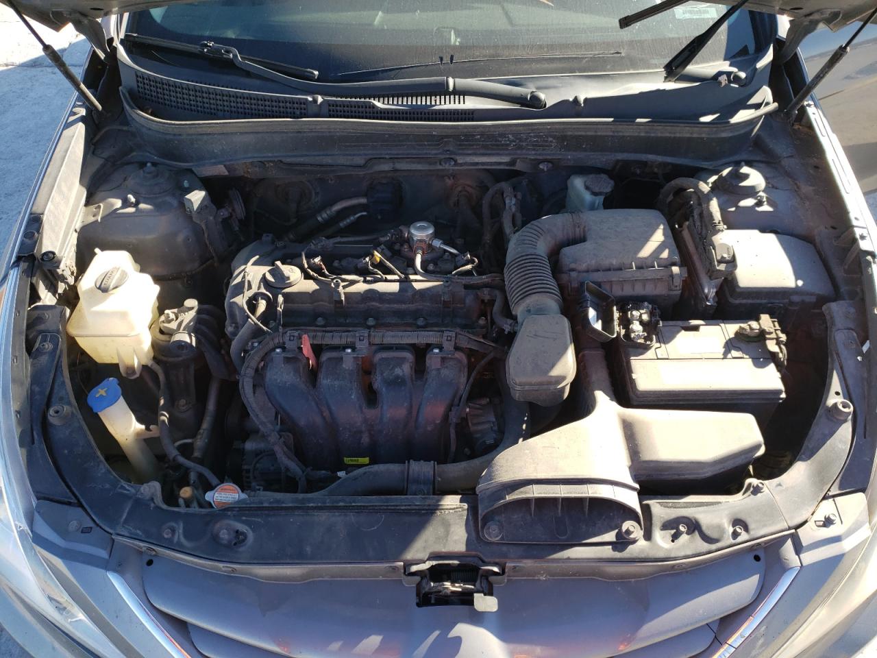 Photo 7 from auction – 2011 HYUNDAI SONATA GLS with VIN 5NPEB4AC1BH284955
