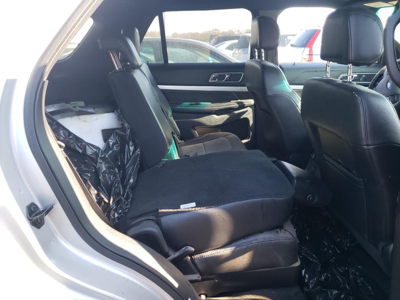 Photo 6 from auction – 2016 FORD EXPLORER X with VIN 1FM5K8DH6GGA74051