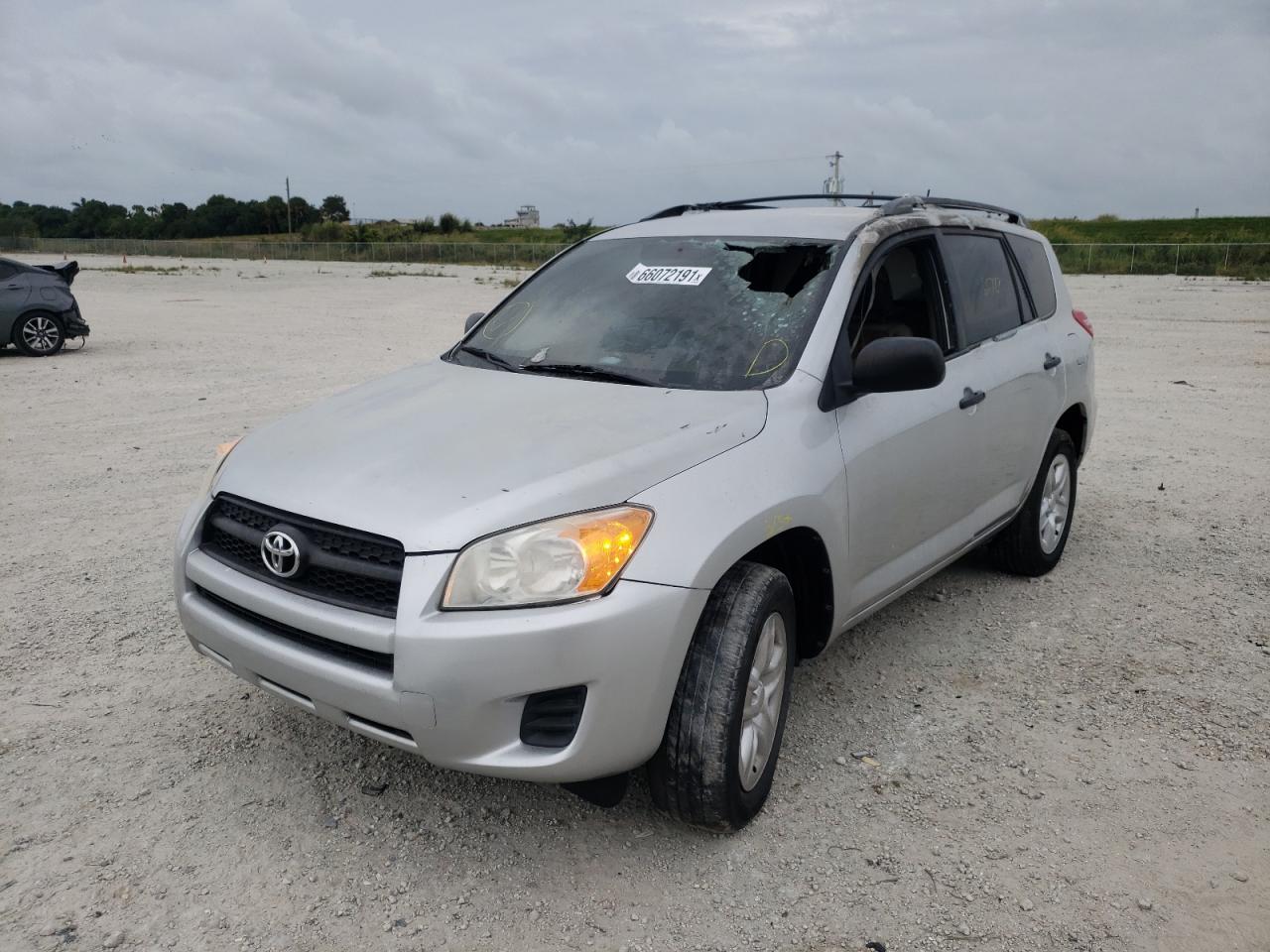 Photo 2 from auction – 2012 TOYOTA RAV4 with VIN 2T3ZF4DV3CW106980