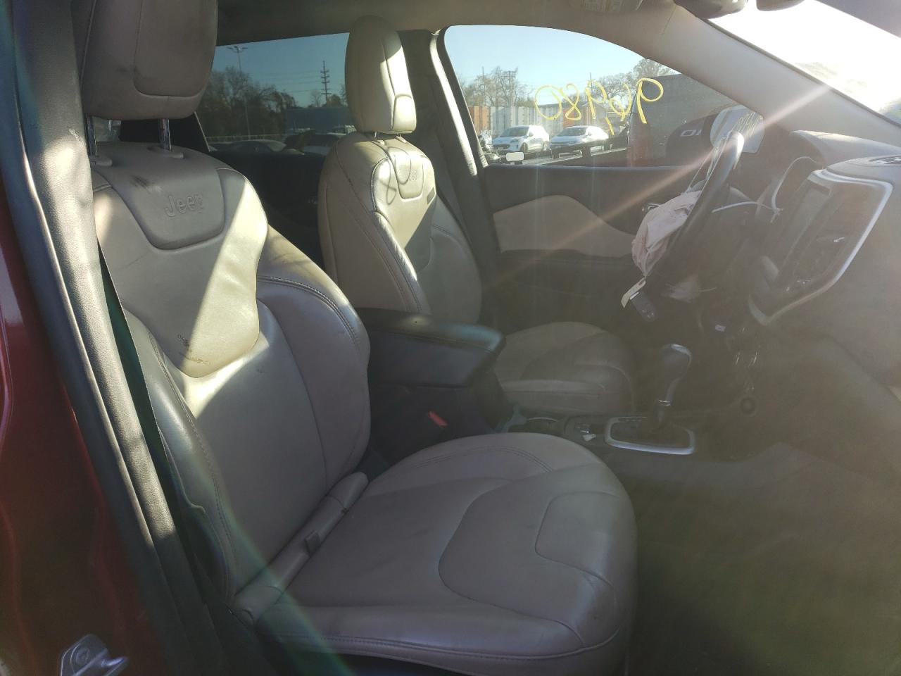 Photo 5 from auction – 2016 JEEP CHEROKEE L with VIN 1C4PJLDB2GW272744