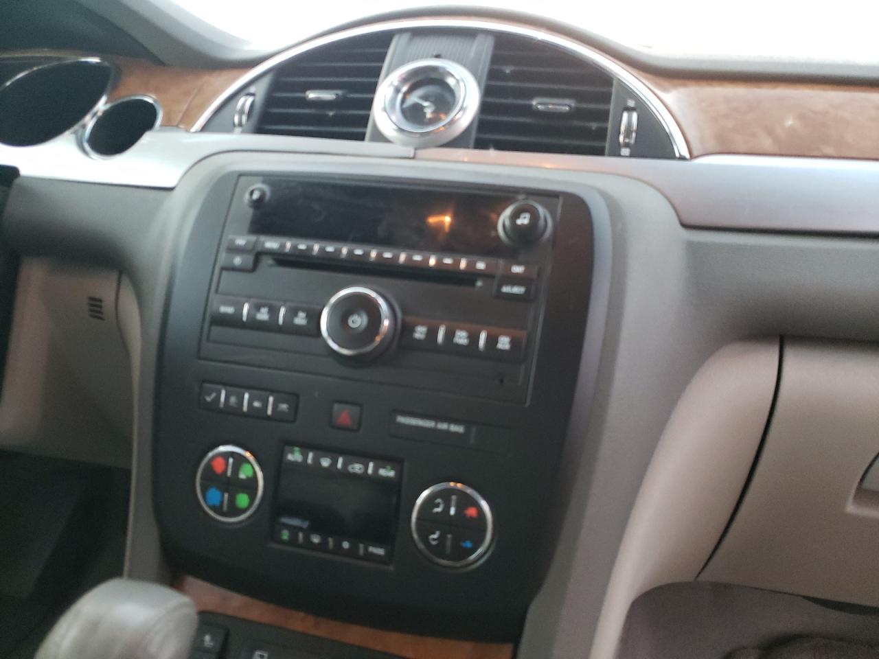 Photo 9 from auction – 2011 BUICK ENCLAVE CX with VIN 5GAKVBEDXBJ220276