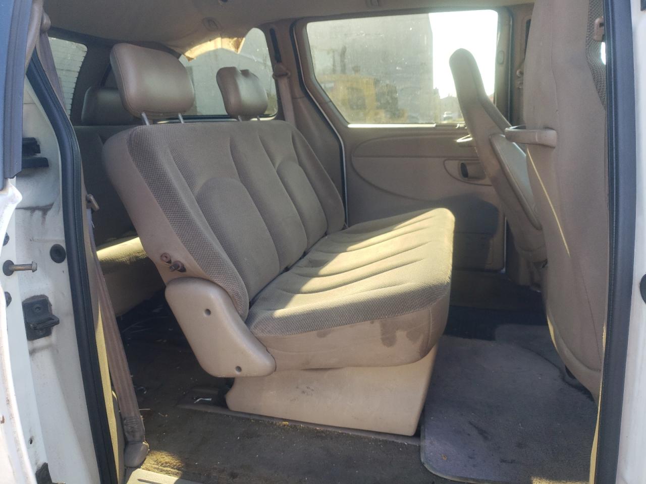 Photo 6 from auction – 2001 CHRYSLER VOYAGER with VIN 1C4GJ25381B234032