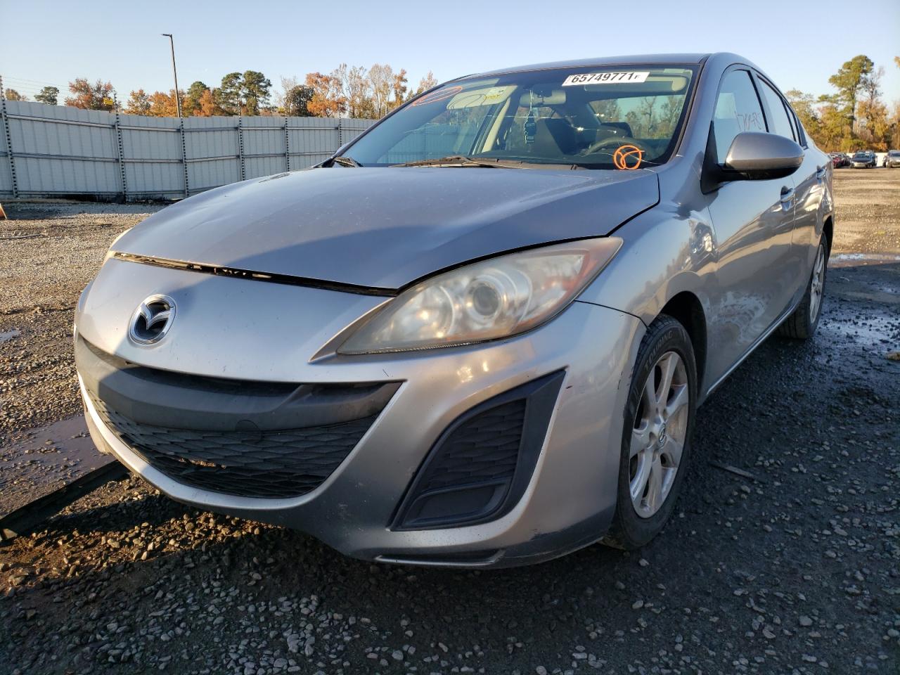 Photo 2 from auction – 2011 MAZDA 3 I with VIN JM1BL1VF6B1376881