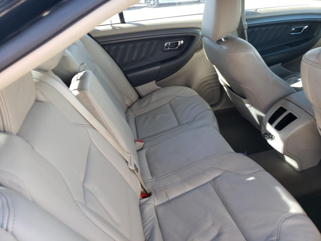 Photo 6 from auction – 2011 FORD TAURUS SEL with VIN 1FAHP2EW8BG139588