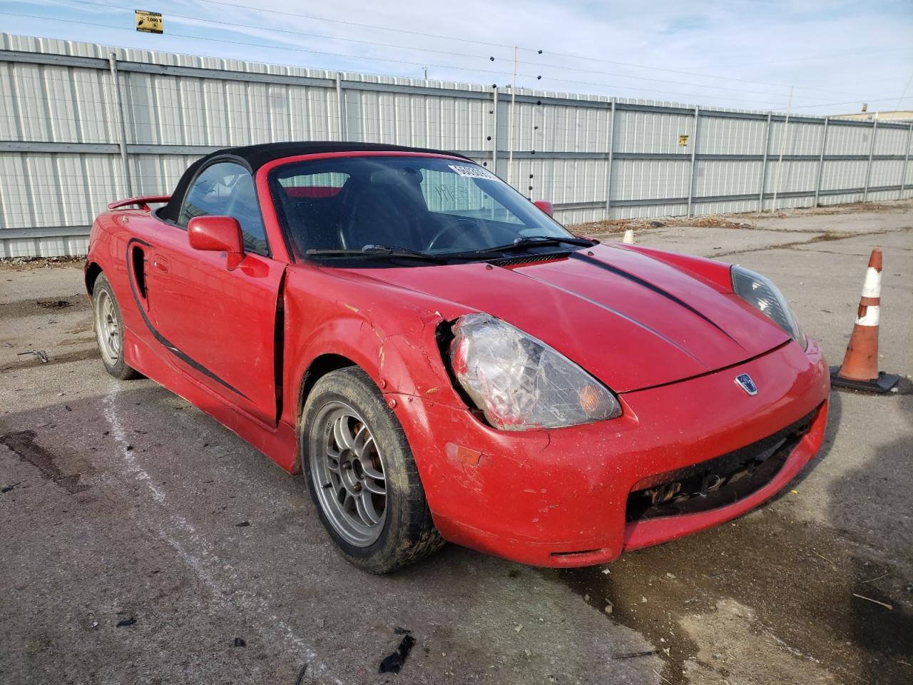 Photo 1 from auction – 2000 TOYOTA MR2 SPYDER with VIN JTDFR3209Y0005191