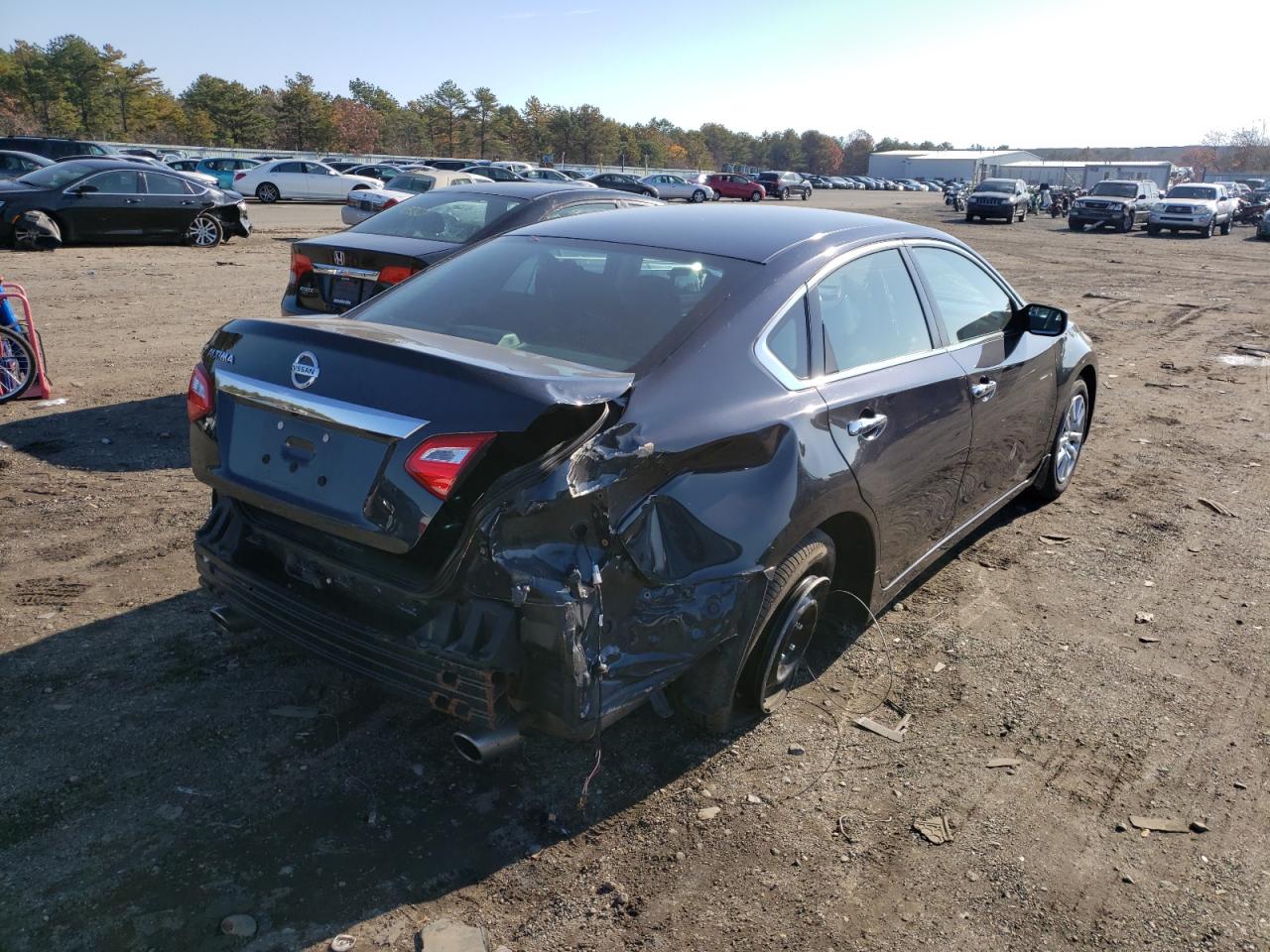 Photo 4 from auction – 2017 NISSAN ALTIMA 2.5 with VIN 1N4AL3AP3HC216935