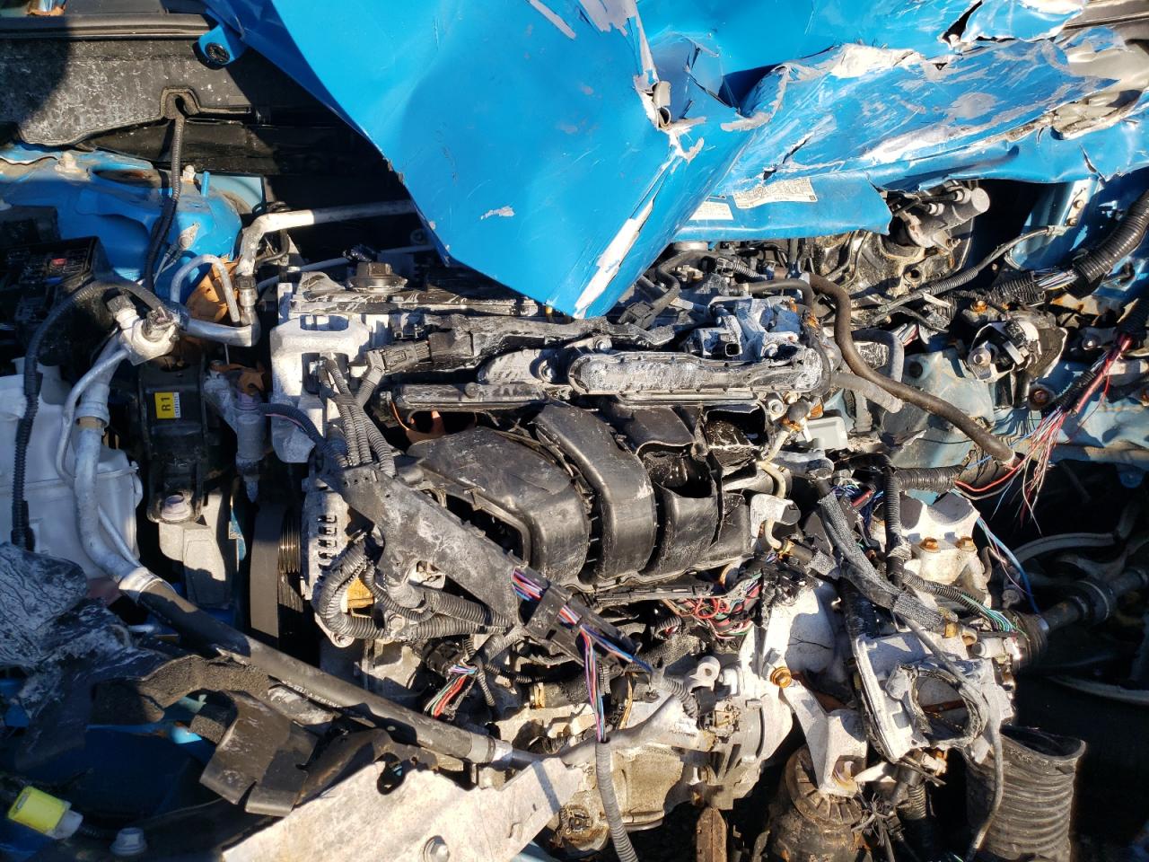 Photo 7 from auction – 2019 TOYOTA RAV4 XLE with VIN JTMP1RFV8KJ003874