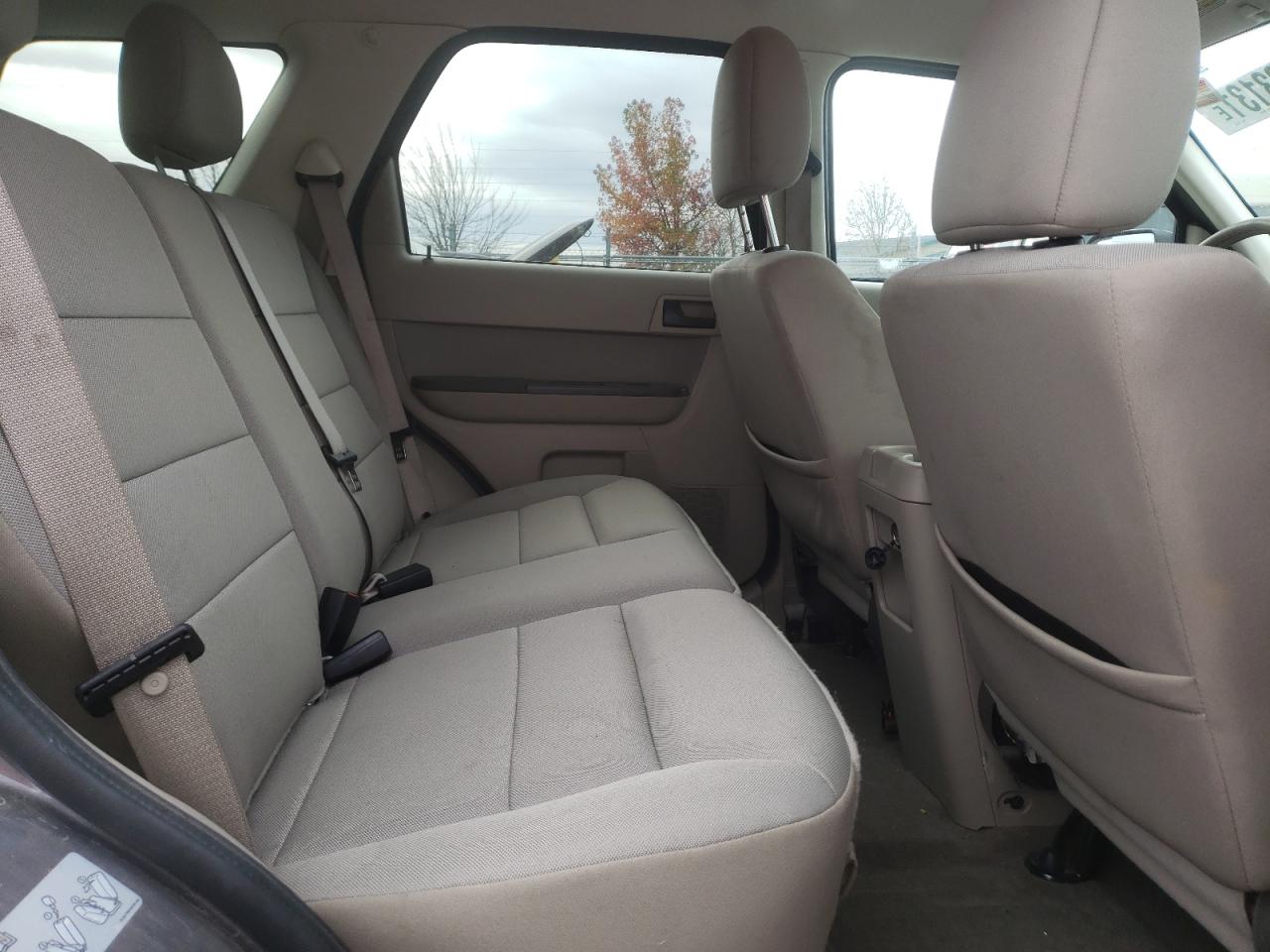 Photo 6 from auction – 2010 FORD ESCAPE with VIN 1FMCU9DG9AKC28772