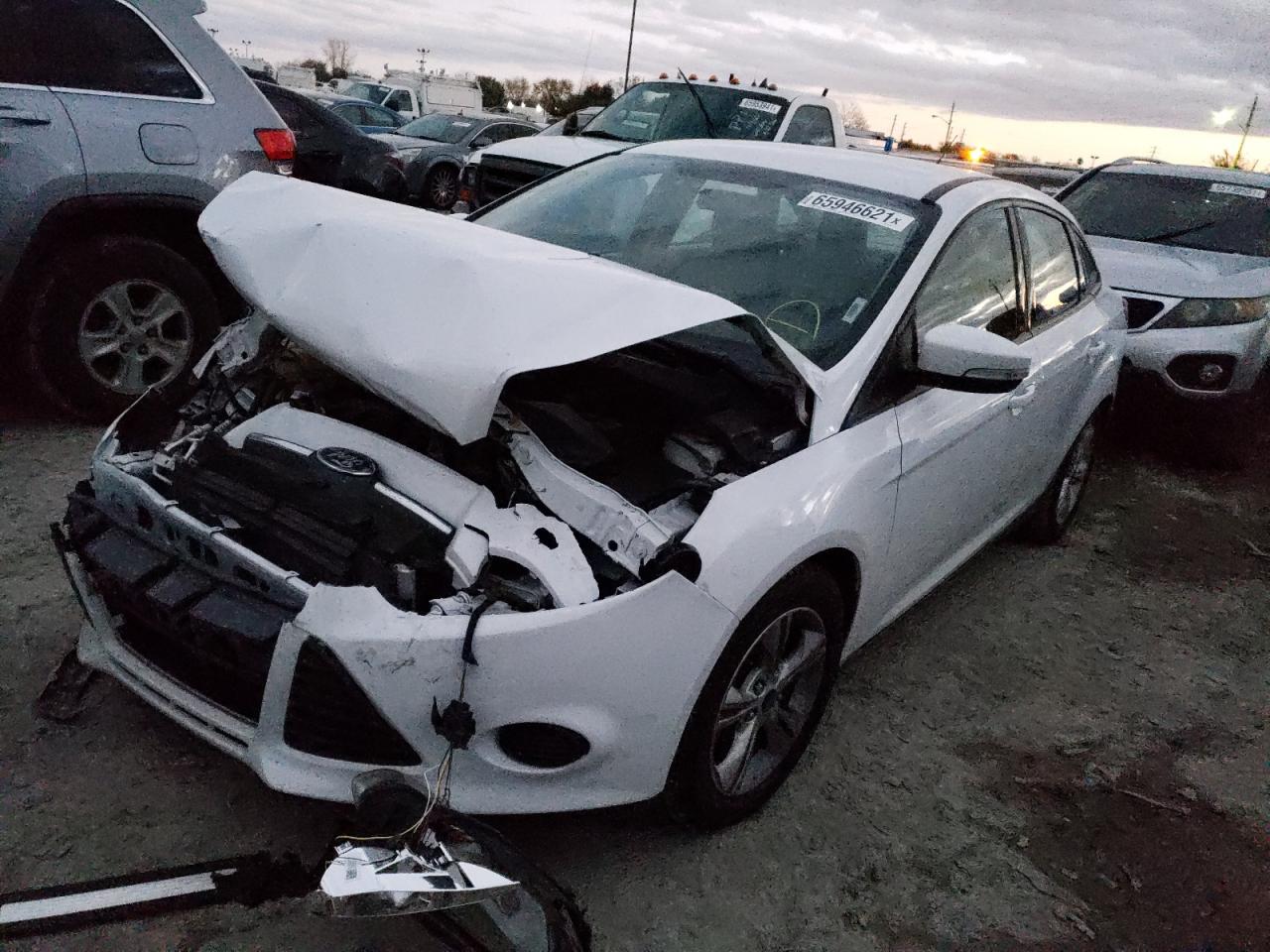 Photo 2 from auction – 2014 FORD FOCUS SE with VIN 1FADP3F20EL434745