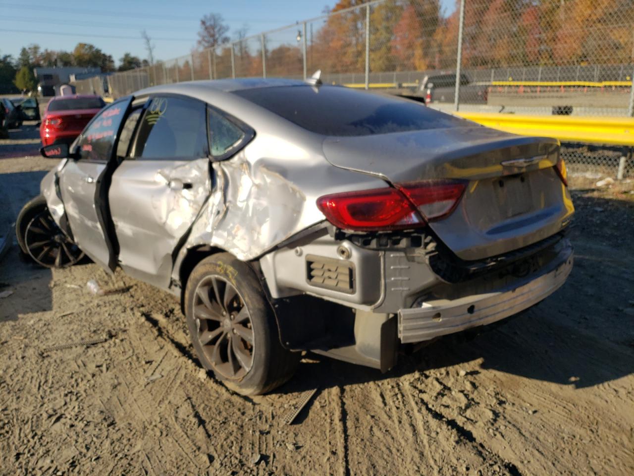 Foto 3 de la subasta – 2015 CHRYSLER 200 S con VIN 1C3CCCBG3FN505384