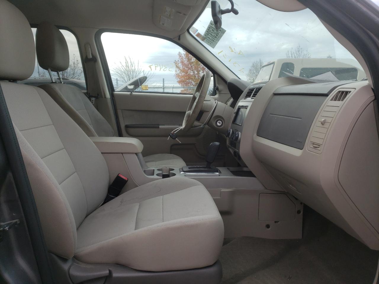 Photo 5 from auction – 2010 FORD ESCAPE with VIN 1FMCU9DG9AKC28772