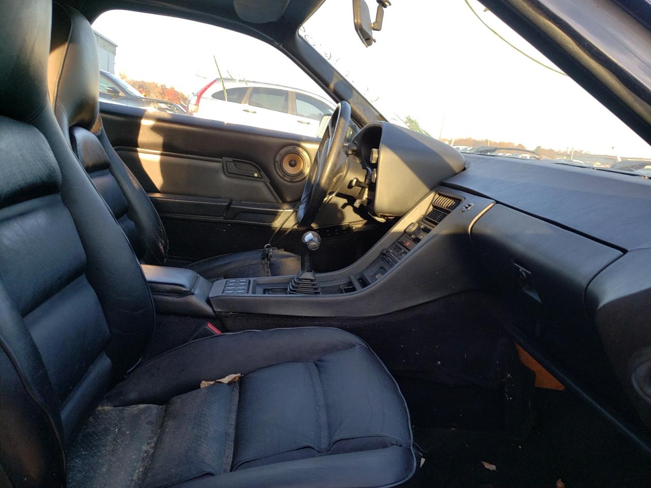 Photo 5 from auction – 1988 PORSCHE 928 S-4 with VIN WP0JB0924JS860170