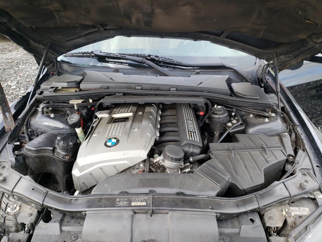 Photo 7 from auction – 2006 BMW 325 I with VIN WBAVB13596KR62398