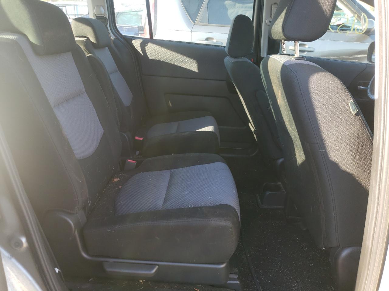 Photo 6 from auction – 2007 MAZDA 5 with VIN JM1CR293170147367
