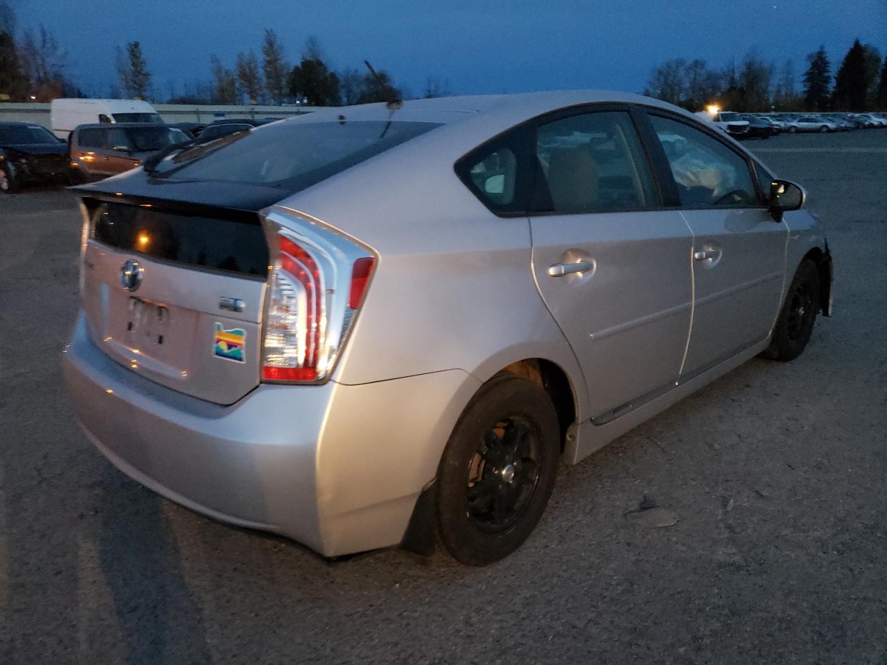 Photo 4 from auction – 2012 TOYOTA PRIUS with VIN JTDKN3DU3C5398031