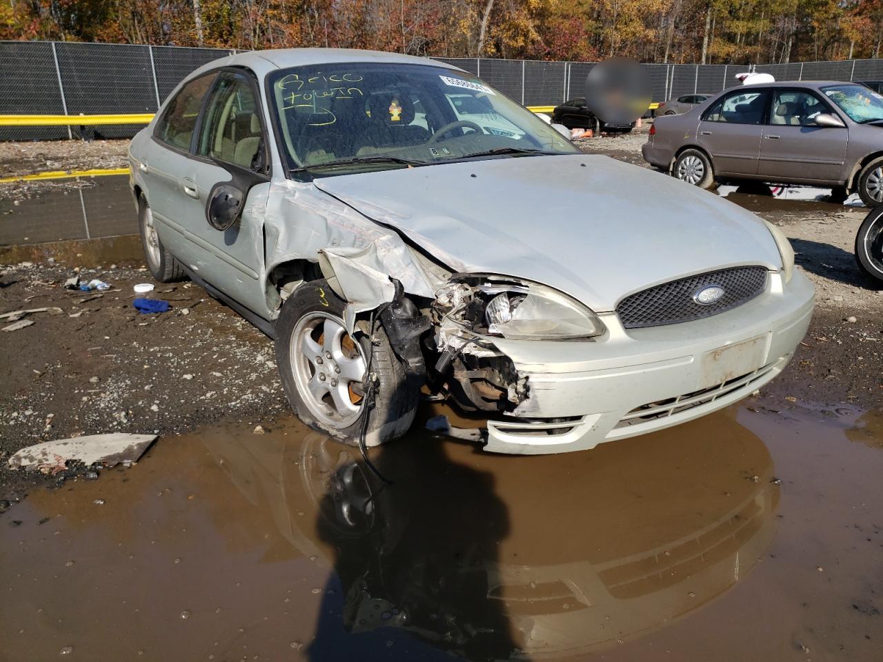 FORD TAURUS SE 2004 with VIN 1FAFP53U54A104071 - Photo from auction