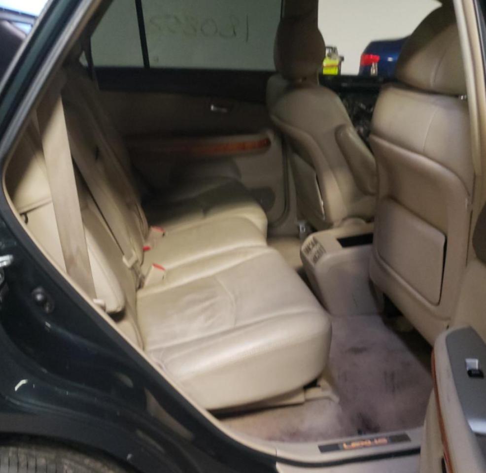 Photo 6 from auction – 2005 LEXUS RX 330 with VIN 2T2HA31U05C078662