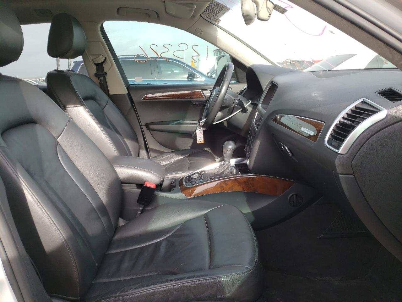 Photo 5 from auction – 2011 AUDI Q5 PREMIUM with VIN WA1LFAFP5BA079548