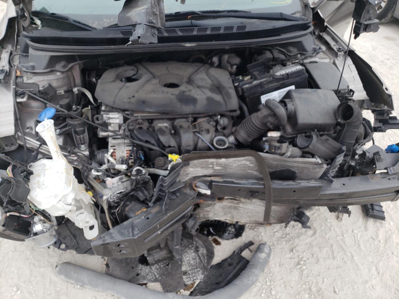 Photo 7 from auction – 2016 HYUNDAI ELANTRA SE with VIN 5NPDH4AE7GH659329