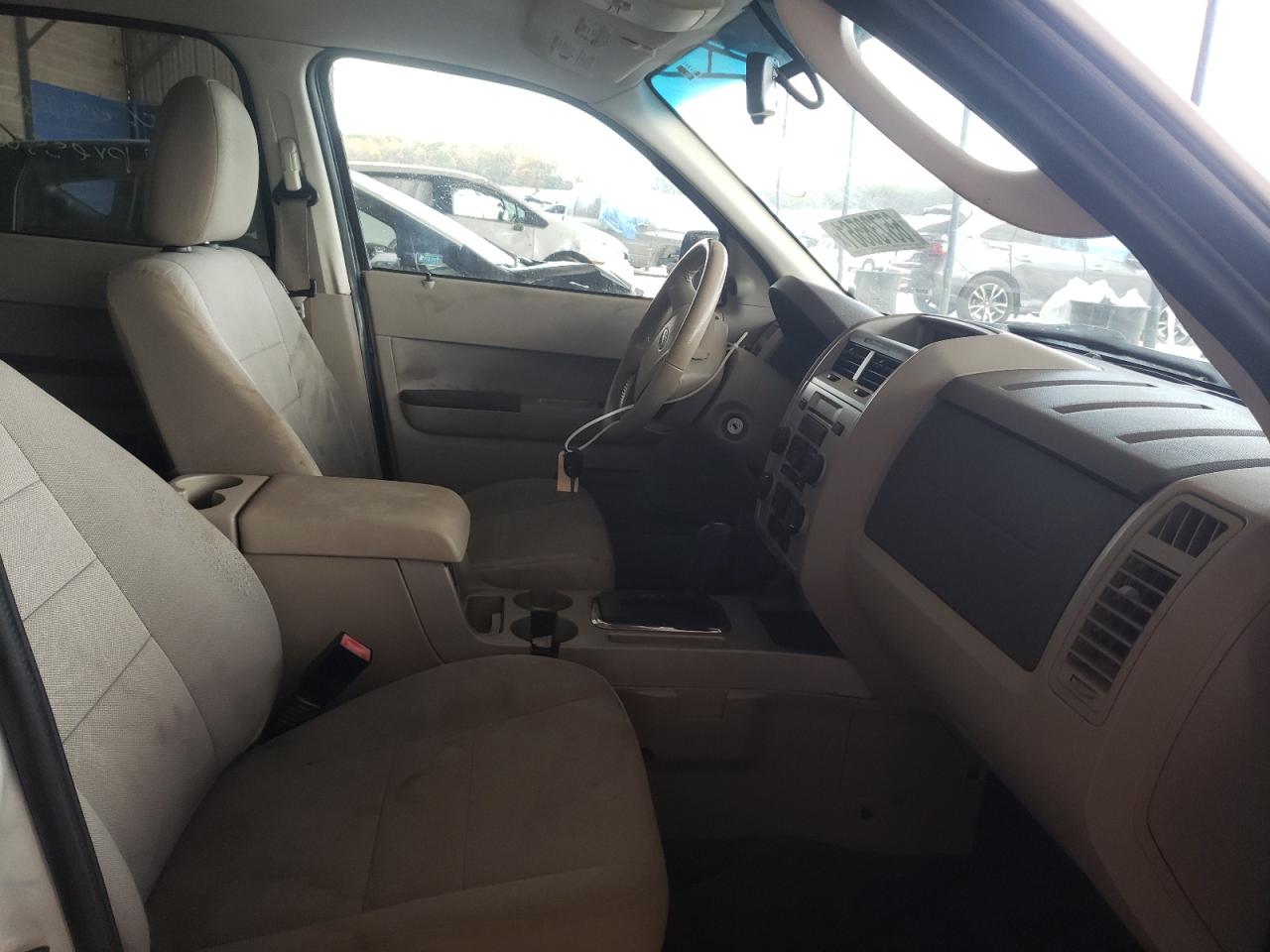 Photo 5 from auction – 2011 FORD ESCAPE XLT with VIN 1FMCU0D76BKA44192