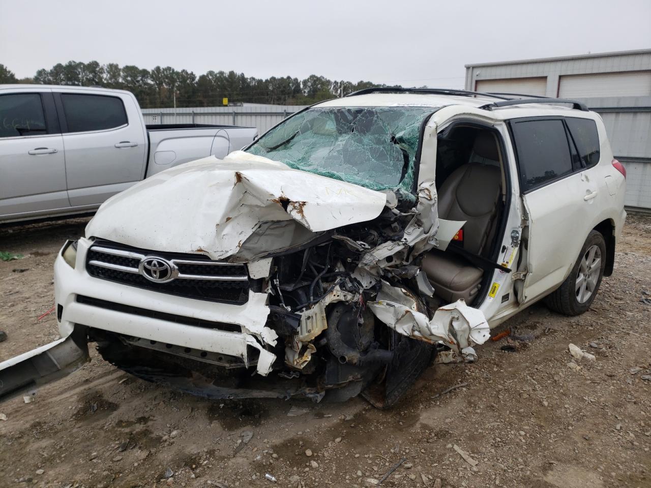 Photo 2 from auction – 2008 TOYOTA RAV4 LIMIT with VIN JTMZD31V885108940
