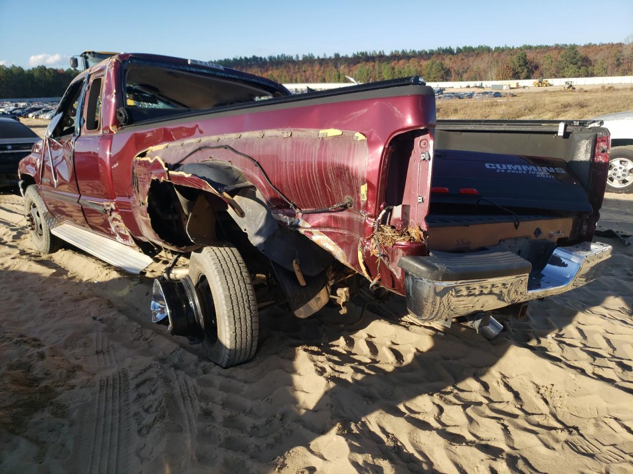 Foto 3 de la subasta – 2000 DODGE RAM 3500 con VIN 1B7MC3366YJ130493