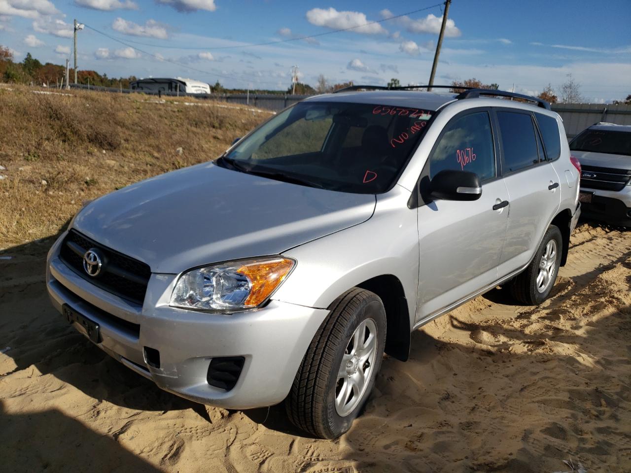 Photo 2 from auction – 2010 TOYOTA RAV4 4D with VIN JTMZF4DV4AD026677