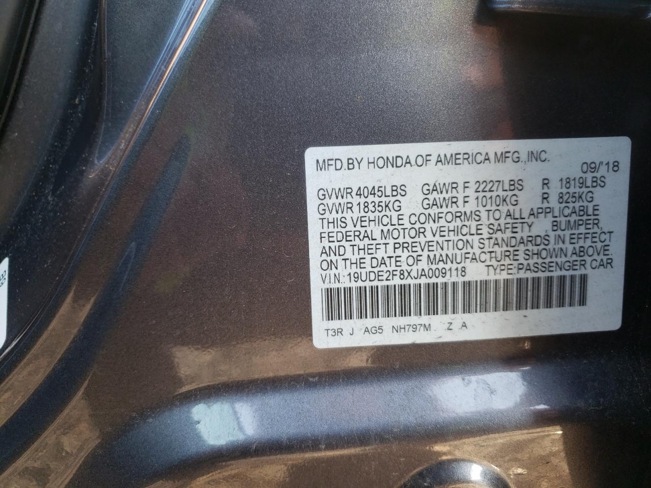 Photo 10 from auction – 2018 ACURA ILX PREMIU with VIN 19UDE2F8XJA009118