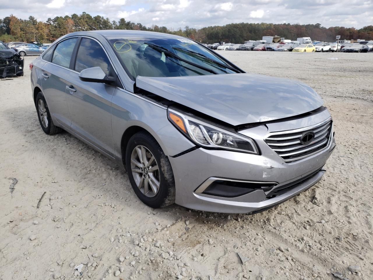 HYUNDAI SONATA SE 2015 with VIN 5NPE24AF8FH109117 - Photo from auction
