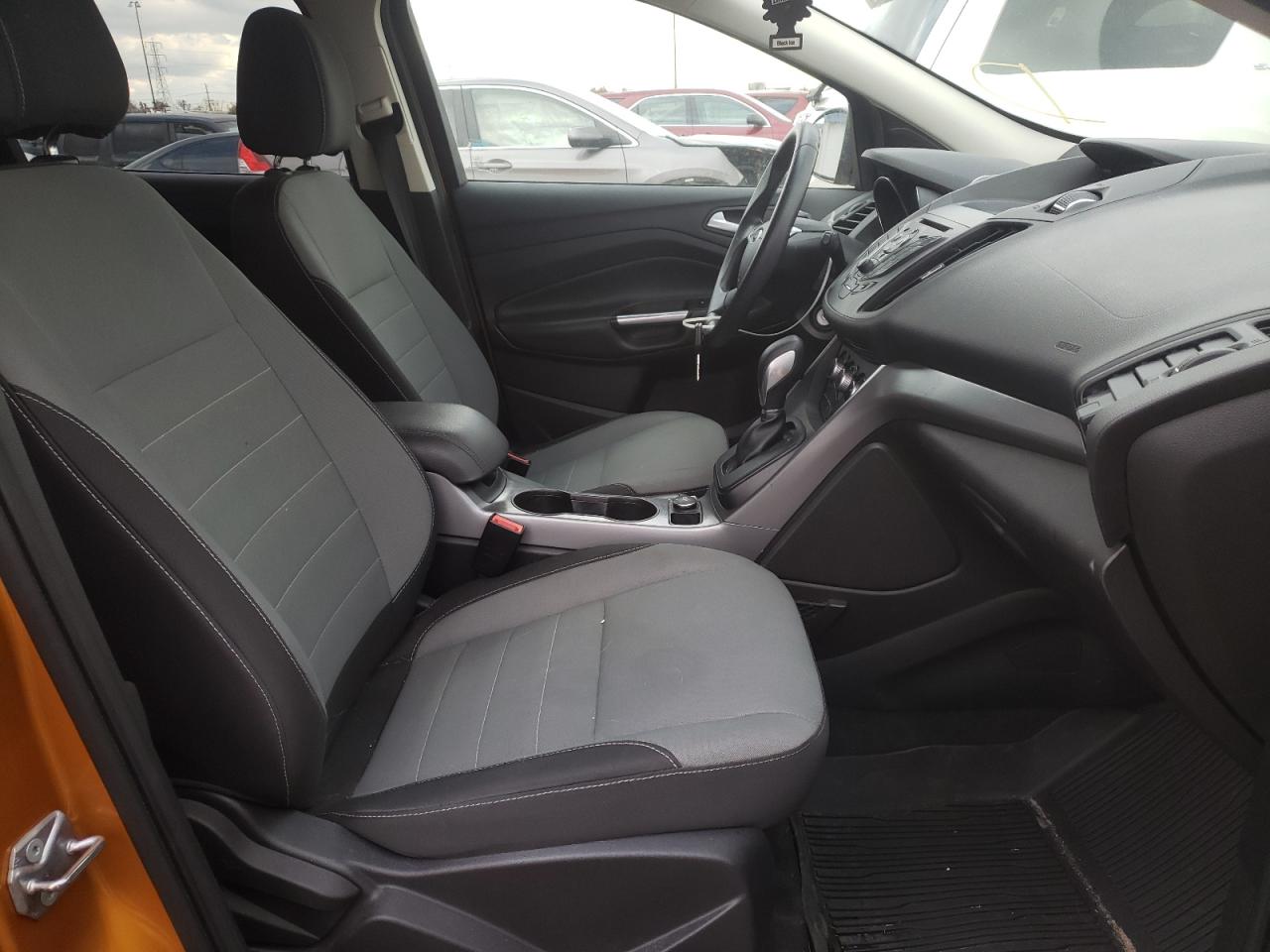 Photo 5 from auction – 2016 FORD ESCAPE SE with VIN 1FMCU9G94GUA69086