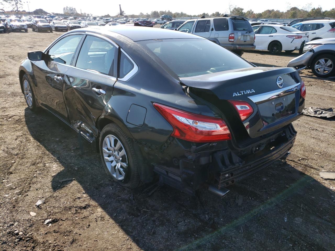 Photo 3 from auction – 2017 NISSAN ALTIMA 2.5 with VIN 1N4AL3AP3HC216935
