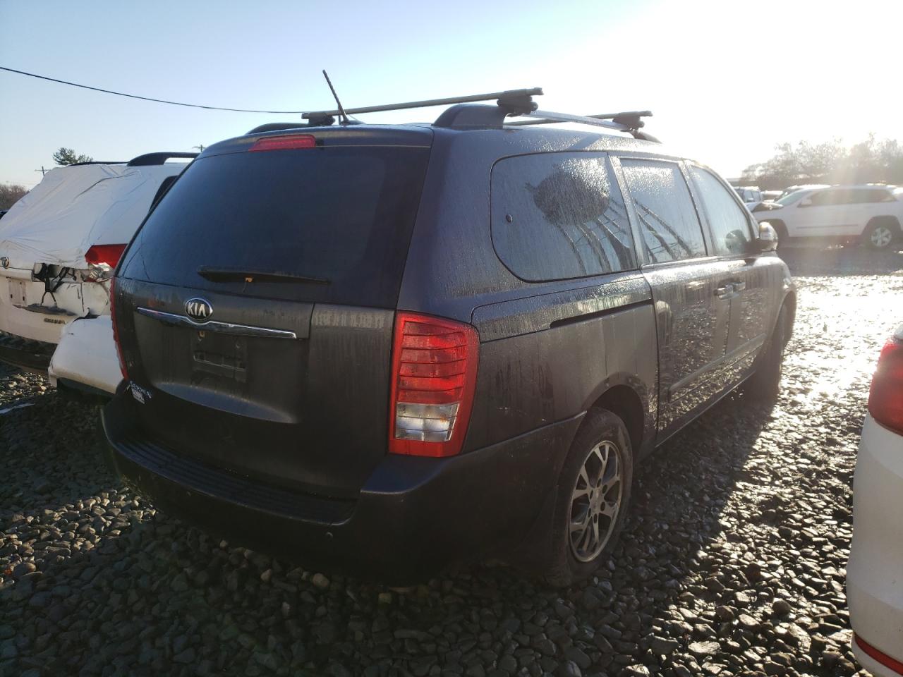 Photo 4 from auction – 2014 KIA SEDONA LX with VIN KNDMG4C76E6543225