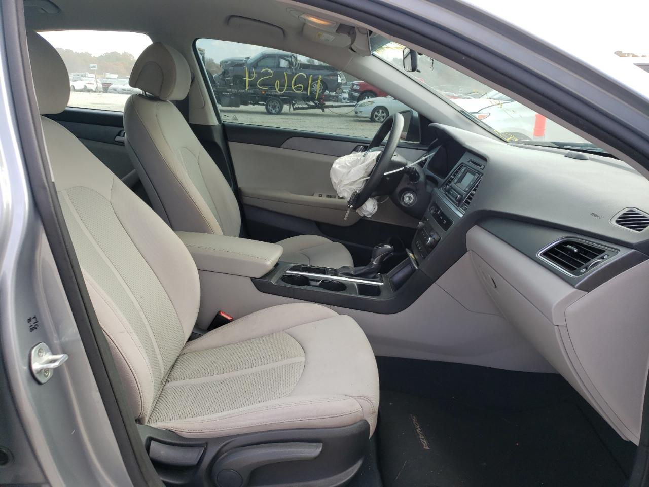 Photo 5 from auction – 2015 HYUNDAI SONATA SE with VIN 5NPE24AF8FH109117