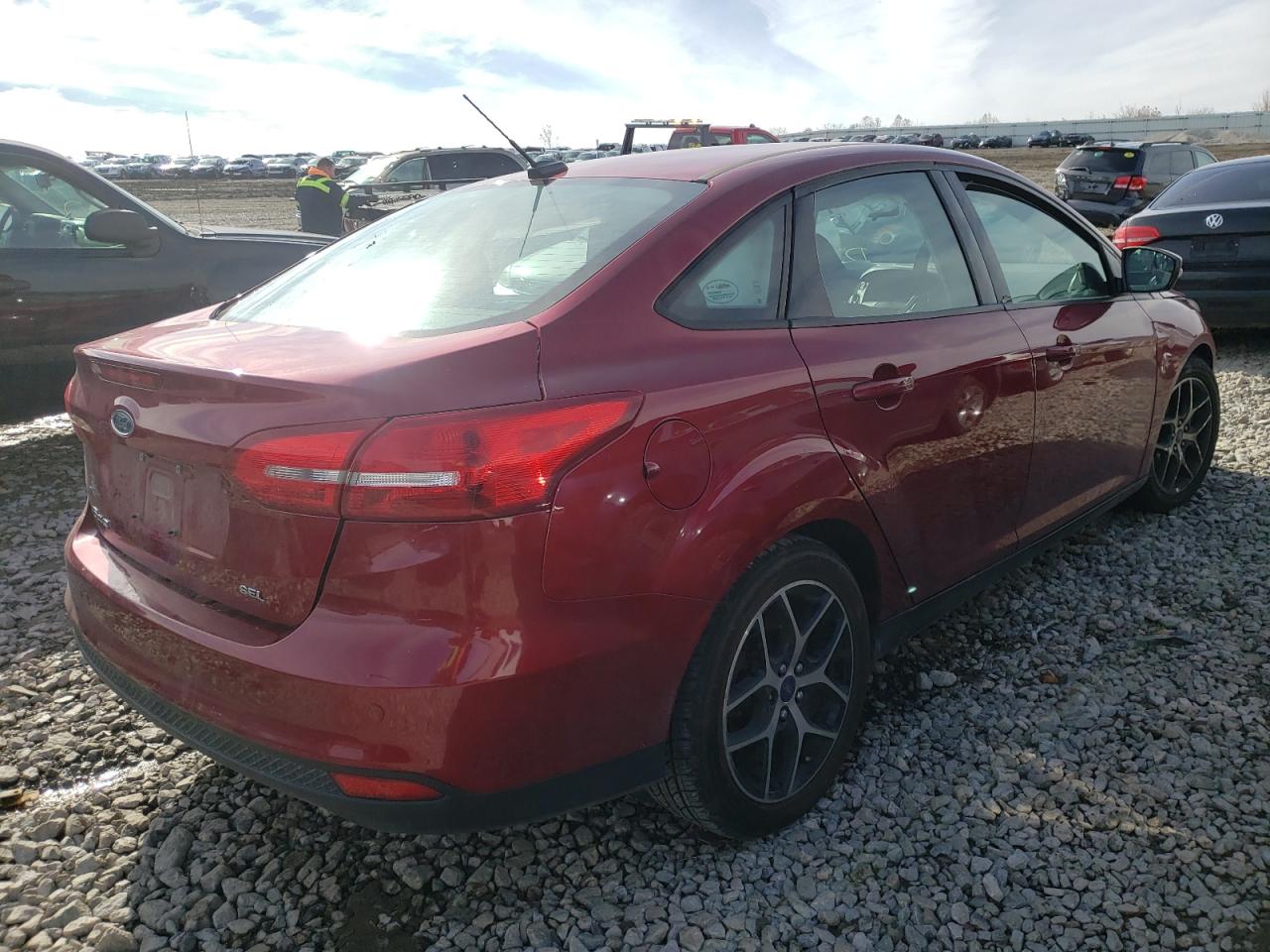 Photo 4 from auction – 2017 FORD FOCUS SEL with VIN 1FADP3H27HL213709