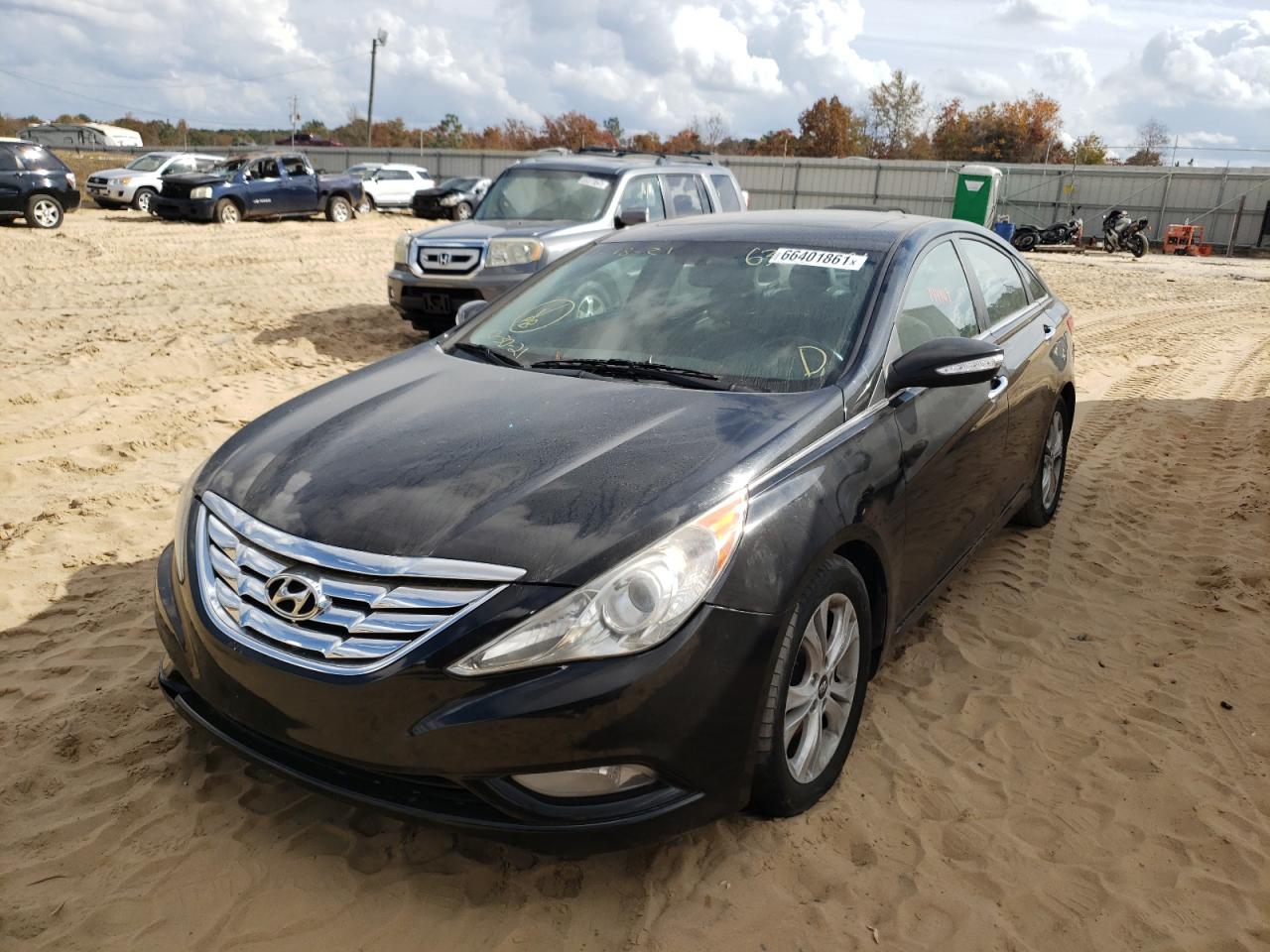 Photo 2 from auction – 2011 HYUNDAI SONATA SE with VIN 5NPEC4AC7BH024881