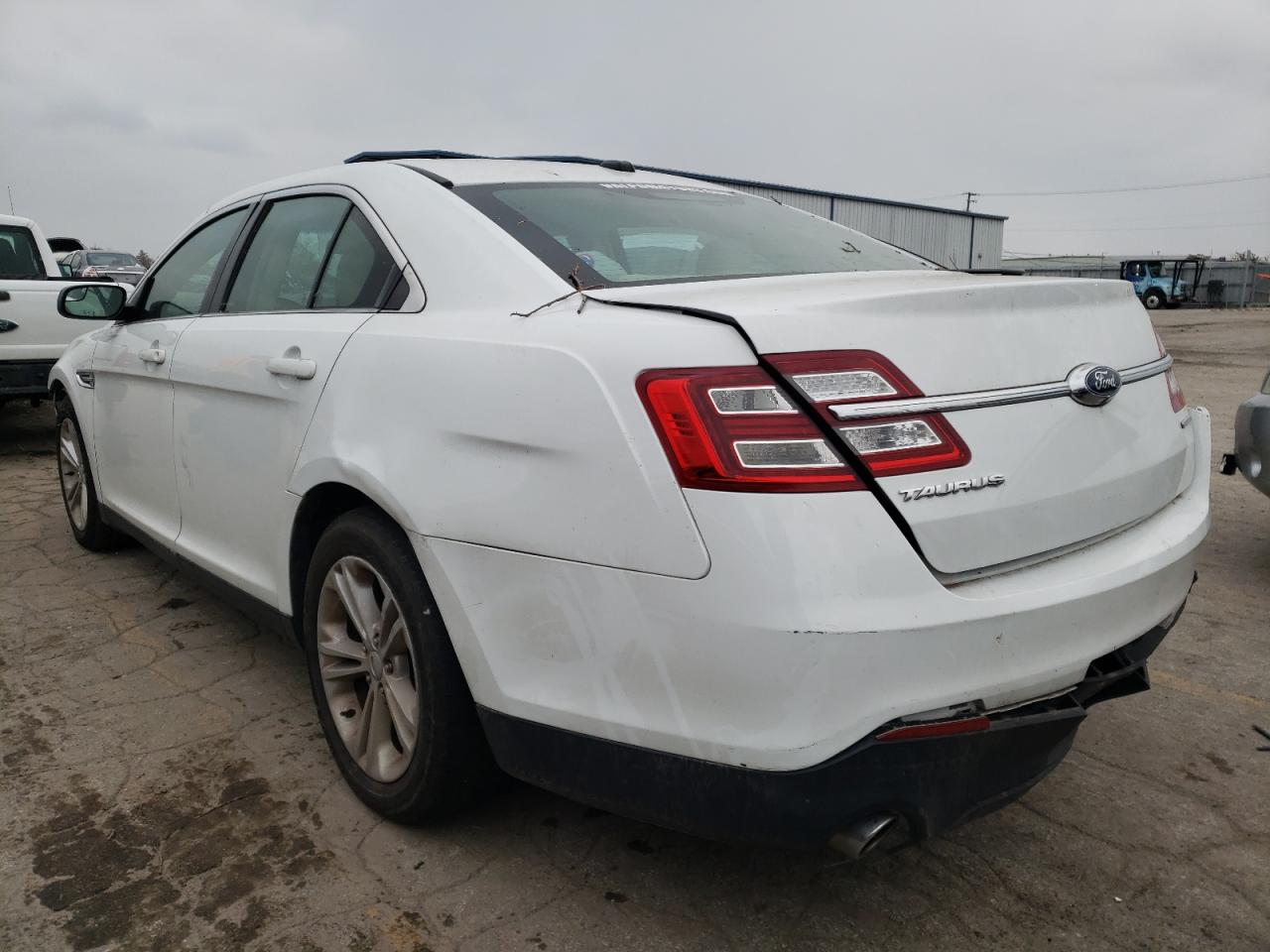 Photo 3 from auction – 2017 FORD TAURUS SE with VIN 1FAHP2D81HG113331
