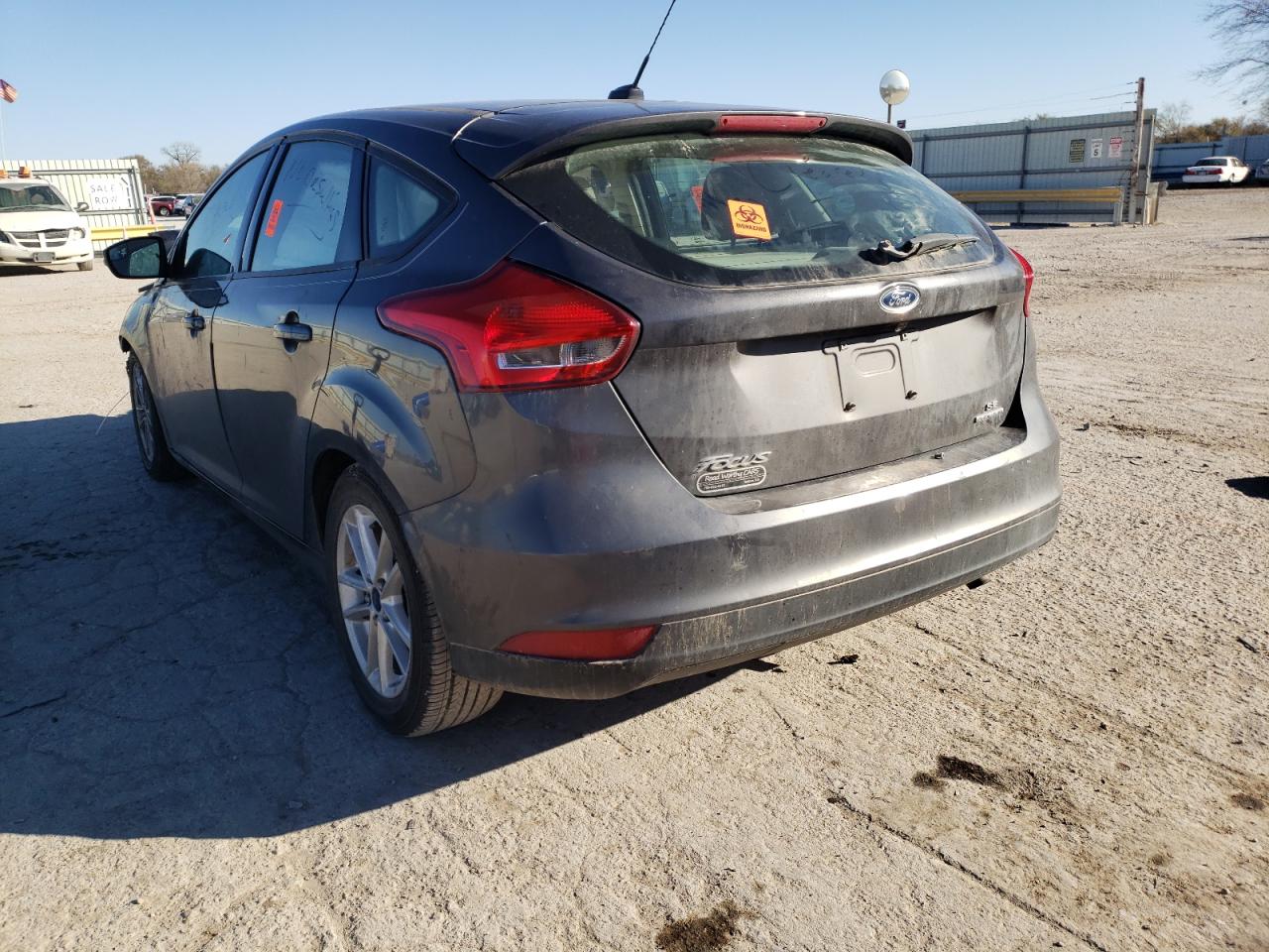 Photo 3 from auction – 2016 FORD FOCUS SE with VIN 1FADP3K26GL205088
