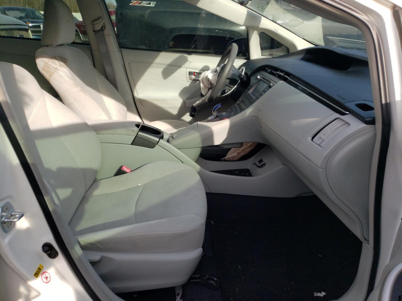 Photo 5 from auction – 2012 TOYOTA PRIUS with VIN JTDKN3DU3C5387515