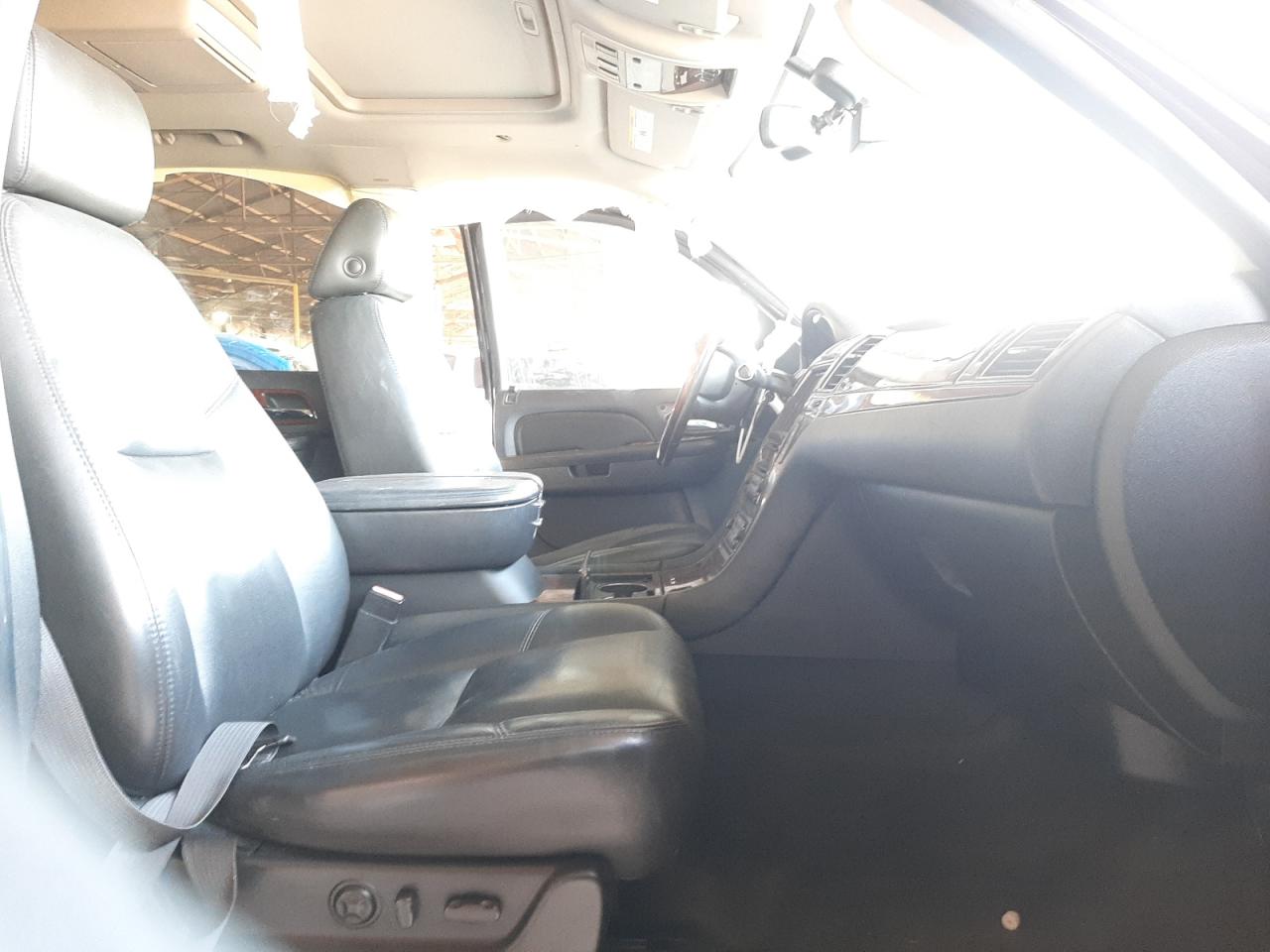Photo 5 from auction – 2007 CADILLAC ESCALADE L with VIN 1GYFK63837R373445